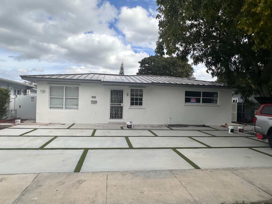 Photo - 121 NW 68th Ave (Miami, FL)