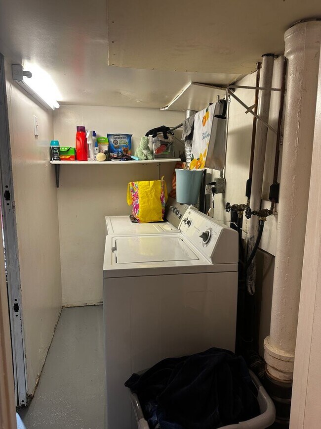 Foto del edificio - 2118 7th Ave