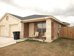 Building Photo - 1204 Loyal Ln