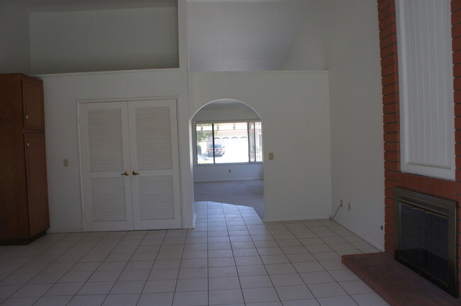 Building Photo - 16190 Lofty Trail Dr