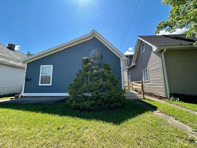 Building Photo - Charming 1 Bedroom, 1 Bathroom Duplex- Ful...
