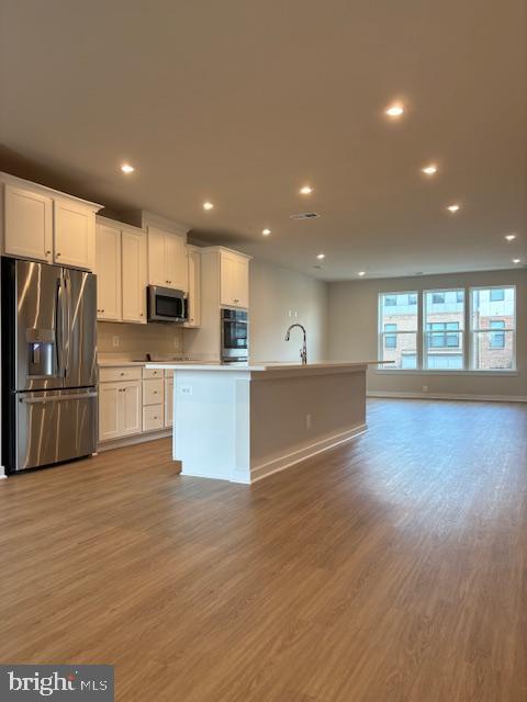 Building Photo - 43819 Middleway Ter