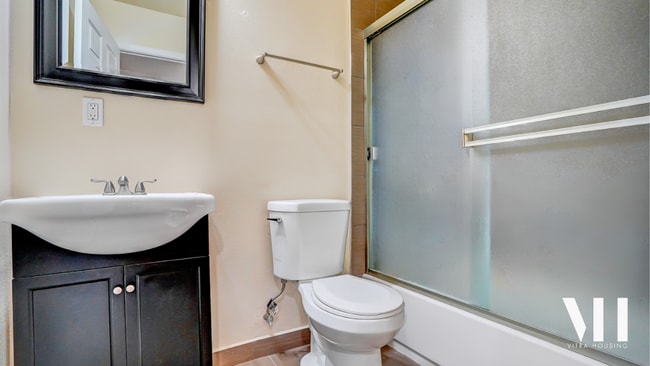 Photo - 1227 W 37th Pl Apartment