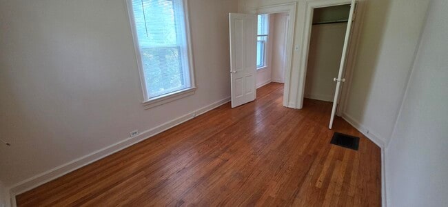 Building Photo - 611 Mulberry Pl
