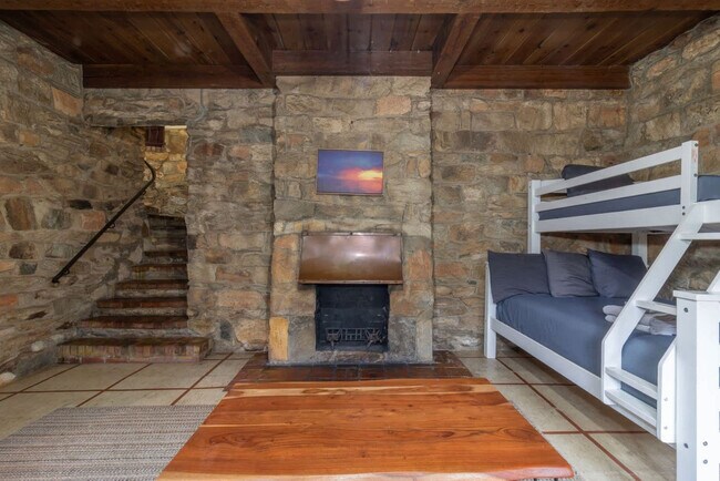 Foto del edificio - 1414 Dinglewood Dr