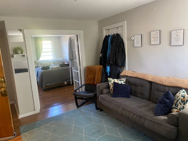 Building Photo - 249 Bennington St