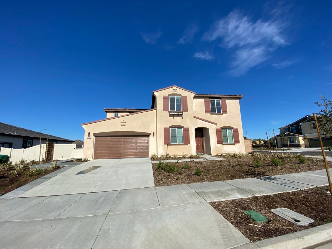 Primary Photo - Like New 4 Bedroom + Loft Menifee Home