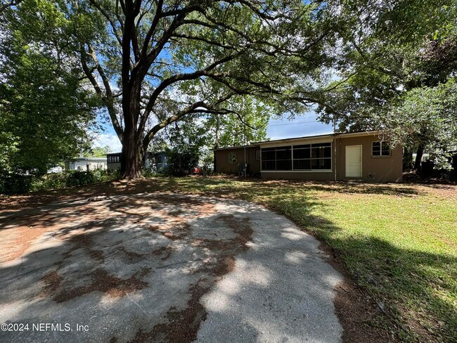 Building Photo - 4726 Timuquana Rd