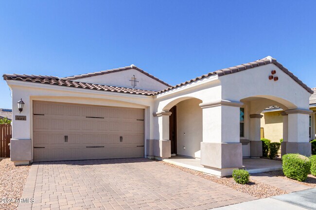 Building Photo - 4504 S Anitole Way