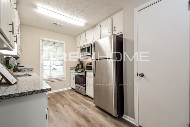 Foto del edificio - 6079 Chaseland Rd
