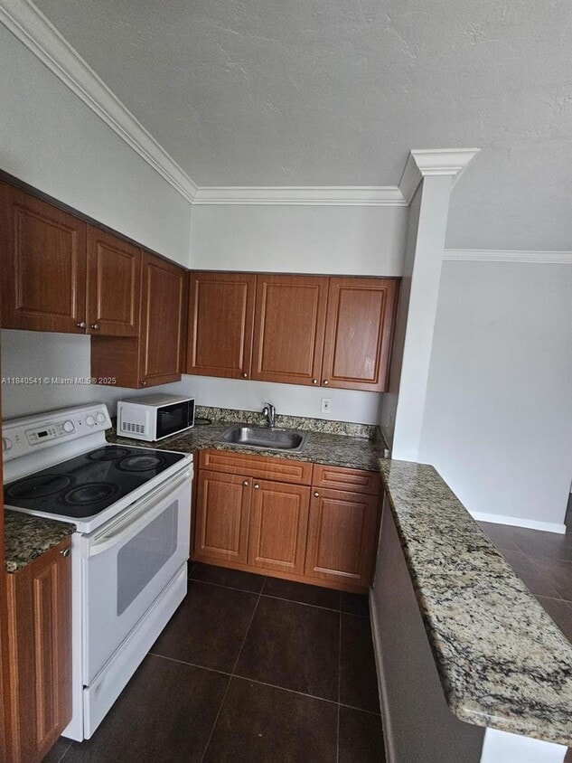 Primary Photo - 521 NE 82nd Terrace
