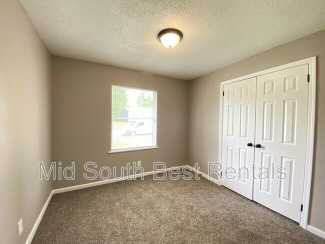 Building Photo - 8612 Winston Dr