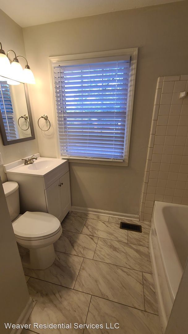 Foto del edificio - 3 br, 1 bath House - 5045 Iverness Dr.