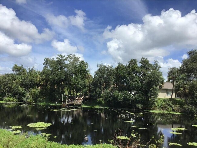 Foto del edificio - 1292 Hillsborough Blvd