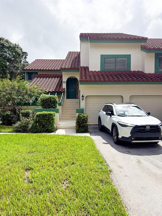 Foto del edificio - 12 Lexington Ln E