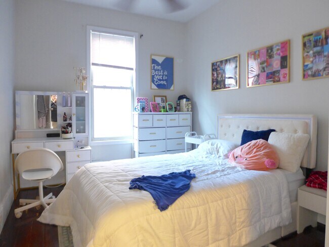 Foto del edificio - 24 Dell Ave