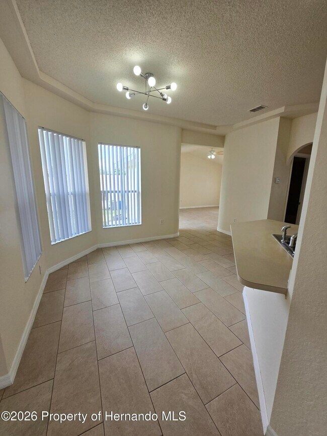 Foto del edificio - 13130 Odham St