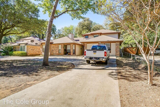 Foto del edificio - 4 br, 2 bath House - 410 S Main St.