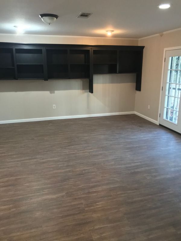 Building Photo - 9730 Mesa Verde Ave