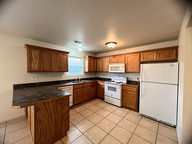 Building Photo - 16217 Holy Cross Ln