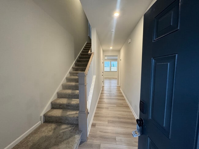 Foto del edificio - 4817 Raspberry Knoll Dr