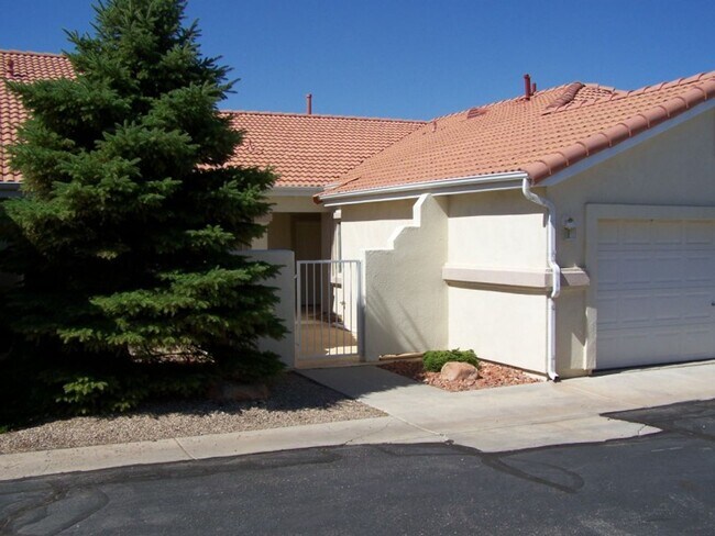 Foto del edificio - Cozy 2 Bed 2 Bath