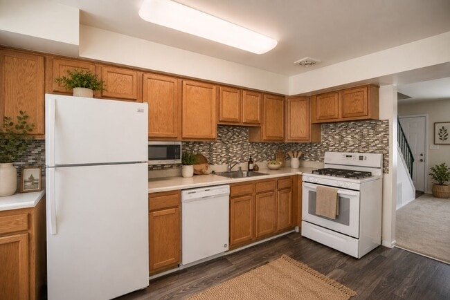 Building Photo - The Glens at Diamond Ridge