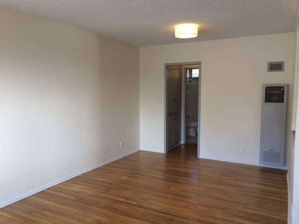 Foto del edificio - 1417 N Broadway