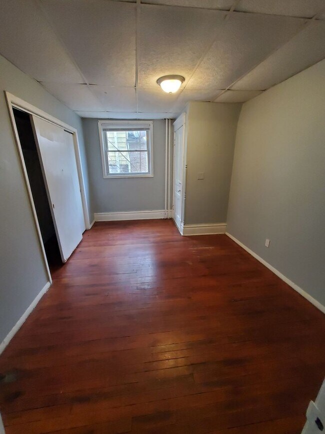 Foto del edificio - 2301-2303 W Mitchell St. (Duplex)