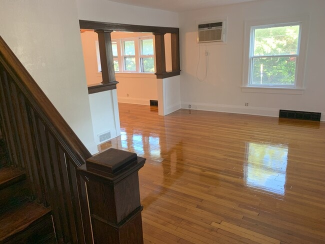 Building Photo - 1444 33rd St