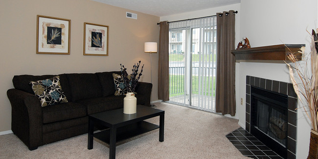 Livingroom - Oaks at Woodridge