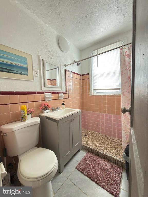 Foto del edificio - 6650 Kindred St