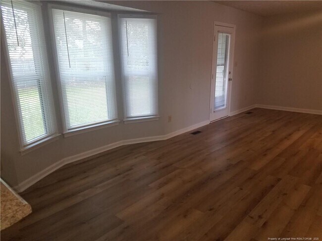 Foto del edificio - 6524 Applewhite Rd