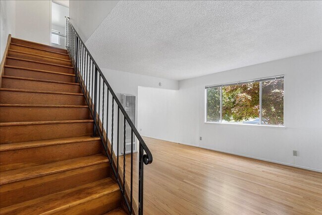 Foto del edificio - 1443 Cottage St