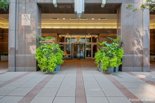Foto del edificio - 33 W Ontario St