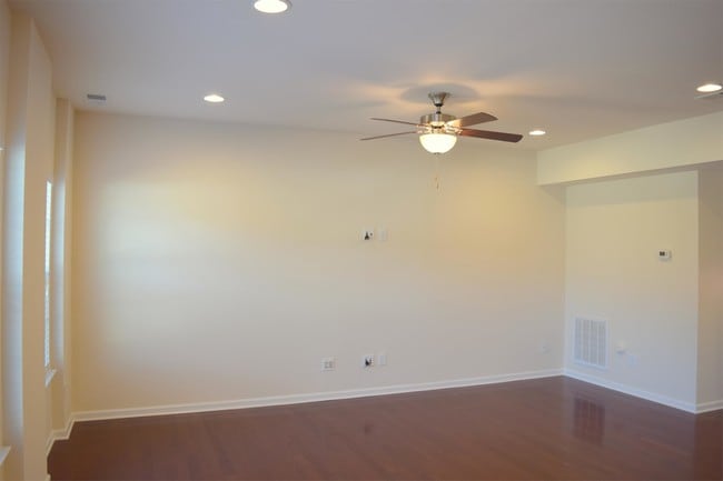 Building Photo - 7455 Red Mulberry Way