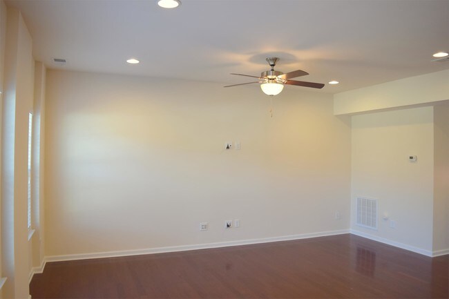 Foto del edificio - 7455 Red Mulberry Way