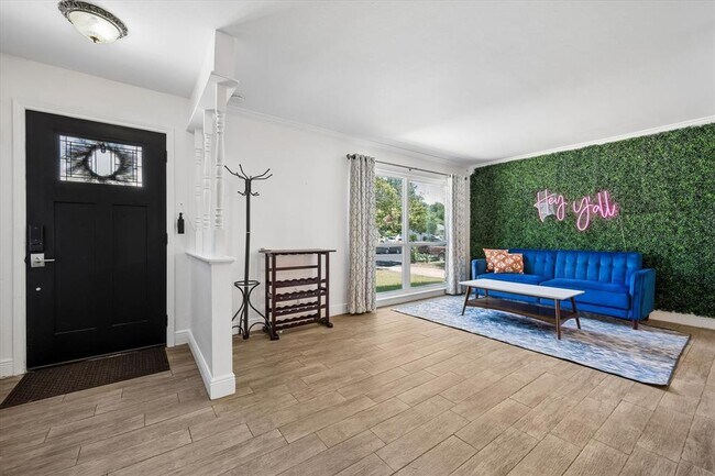 Foto del edificio - 411 Ramble Ln