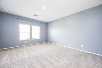 Building Photo - 5419 Desert Gln Dr