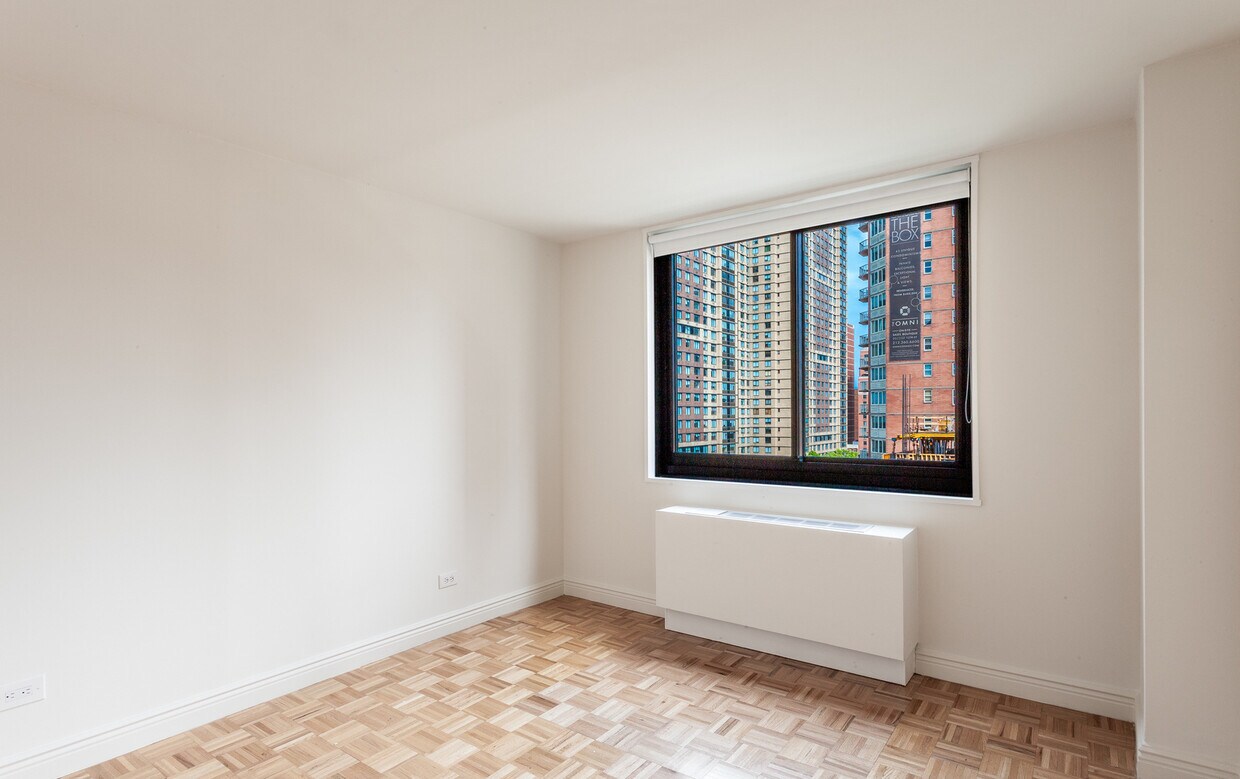 Foto principal - 170 E 87th St