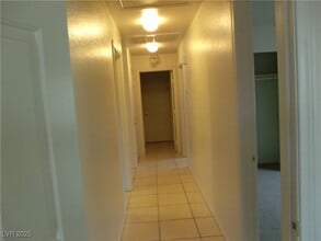 Building Photo - 2840 Woodland Park Ave