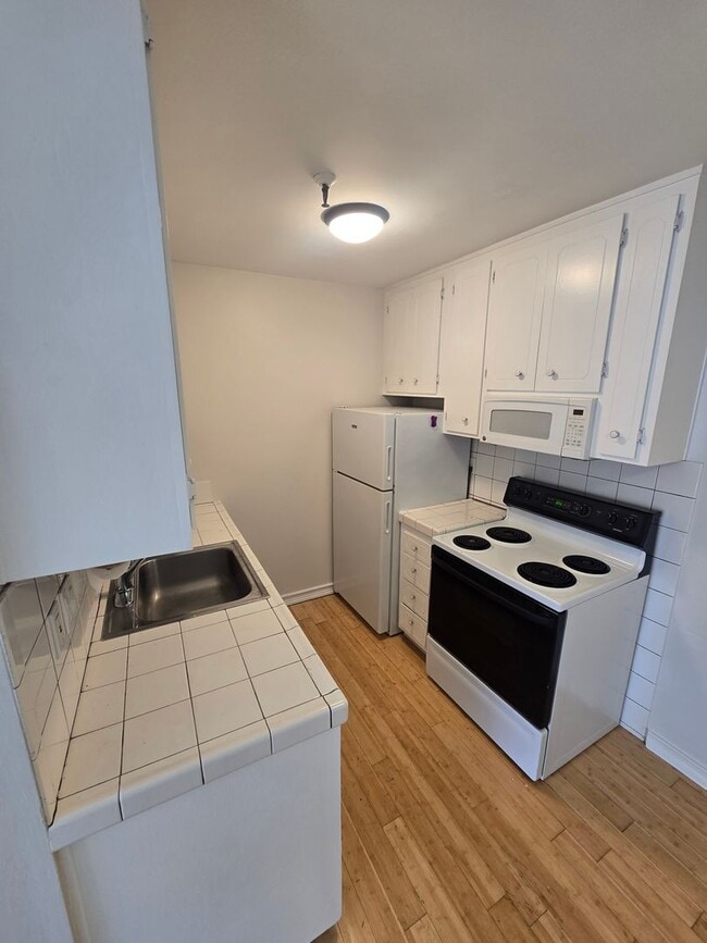Building Photo - 4730 Noyes St