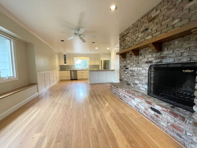 Foto del edificio - 1534 Marlbarough Ave