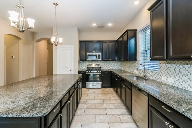 Building Photo - 415 Rocky Briar Ct