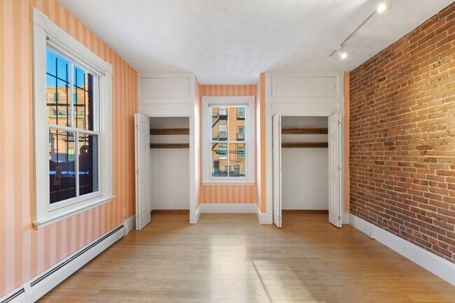Foto del edificio - 437 Marlborough St