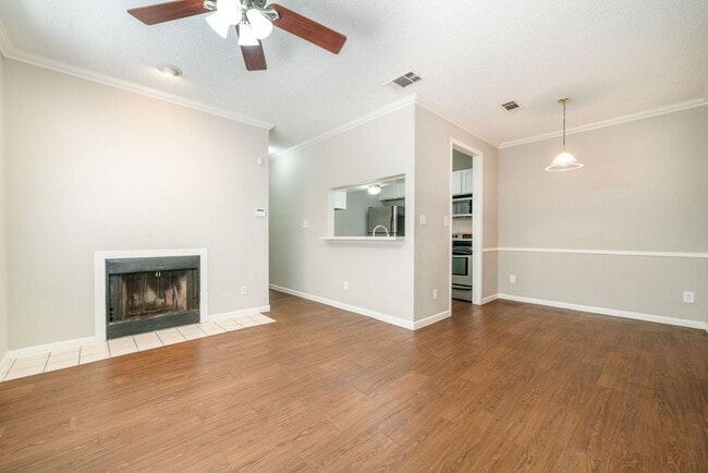 Building Photo - UT PRE-LEASE: 2 BD / 2 BA