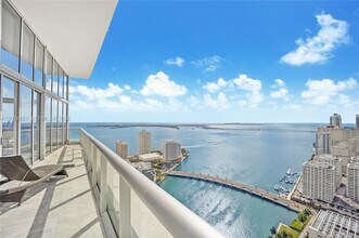 Building Photo - 495 Brickell Ave