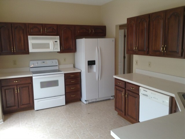 Foto del edificio - 9021 Crimson Oak Dr