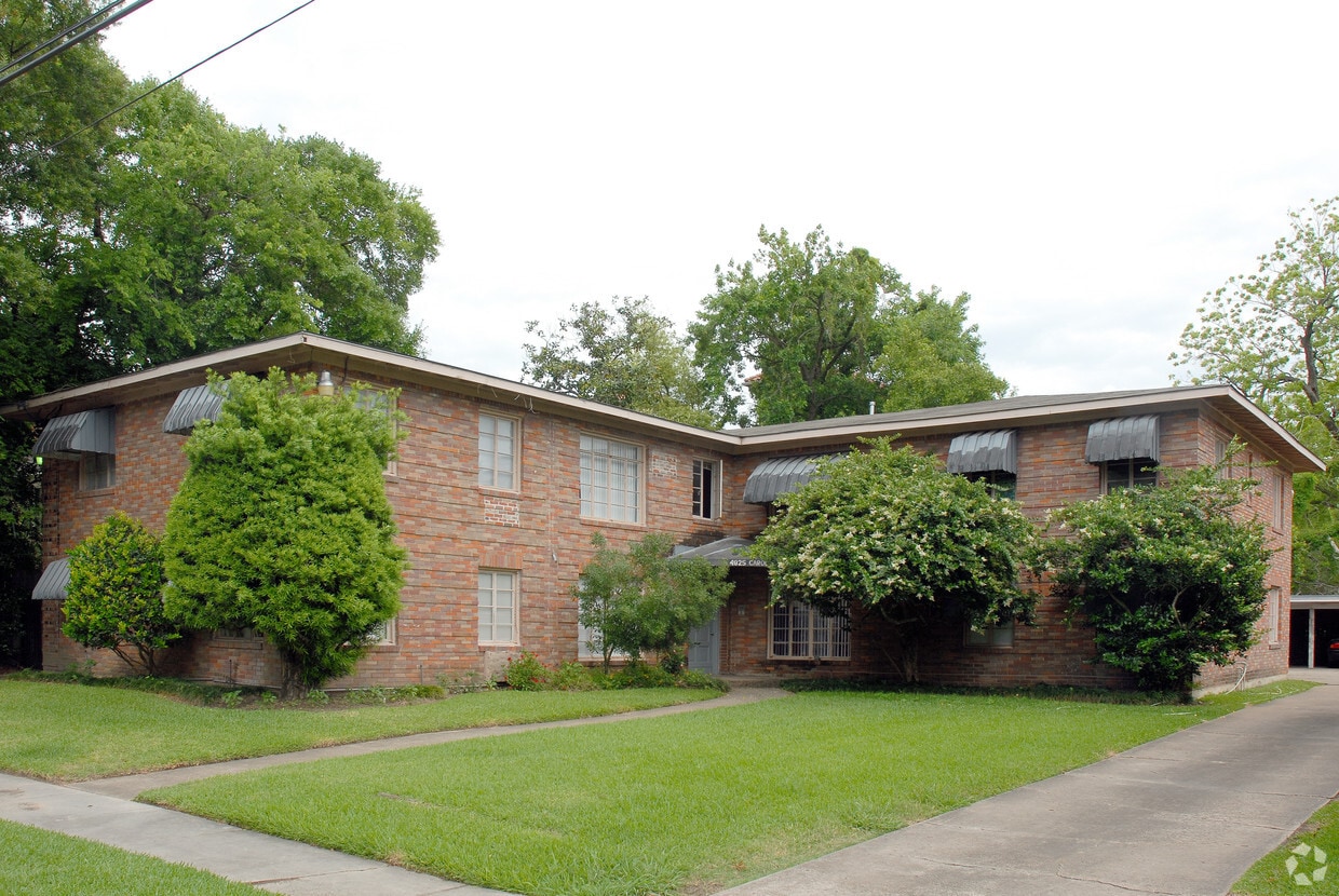 Primary Photo - 4825 Caroline St