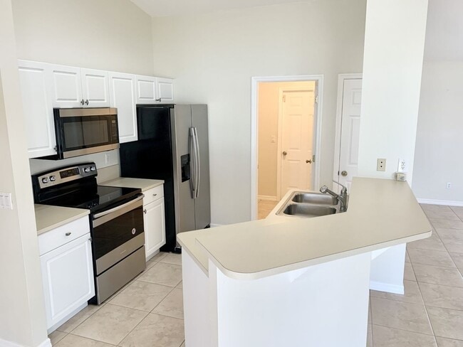 Foto del edificio - Cape Coral Pool Home w/ Large Yard